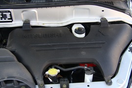 2011款福田蒙派克2.4L-M240财富快车舒适版实拍