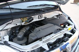 2011款福田蒙派克2.4L-M240财富快车舒适版实拍