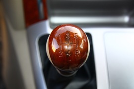 2011款福田蒙派克2.4L-M240财富快车舒适版实拍