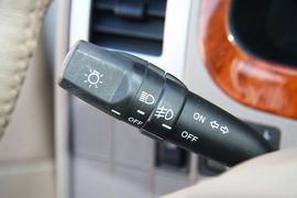 2011款福田蒙派克2.4L-M240财富快车舒适版实拍
