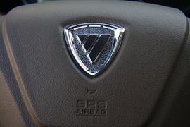 2011款福田蒙派克2.4L-M240财富快车舒适版实拍
