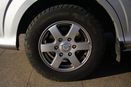 2011款福田蒙派克2.4L-M240财富快车舒适版实拍