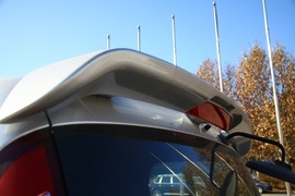 2011款福田蒙派克2.4L-M240财富快车舒适版实拍