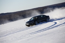 2011款大众辉腾冰雪试驾实拍