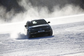 2011款大众辉腾冰雪试驾实拍