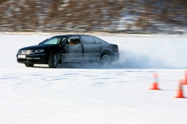 2011款大众辉腾冰雪试驾实拍