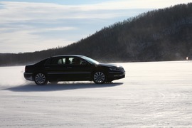 2011款大众辉腾冰雪试驾实拍