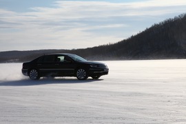 2011款大众辉腾冰雪试驾实拍