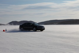 2011款大众辉腾冰雪试驾实拍