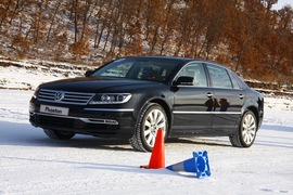 2011款大众辉腾冰雪试驾实拍