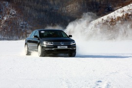 2011款大众辉腾冰雪试驾实拍