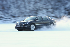 2011款大众辉腾冰雪试驾实拍