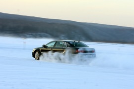 2011款大众辉腾冰雪试驾实拍