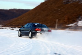 2011款大众辉腾冰雪试驾实拍