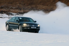 2011款大众辉腾冰雪试驾实拍