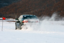 2011款大众辉腾冰雪试驾实拍