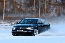 2011款大众辉腾冰雪试驾实拍