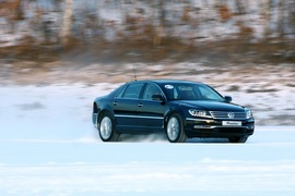 2011款大众辉腾冰雪试驾实拍