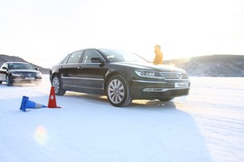2011款大众辉腾冰雪试驾实拍