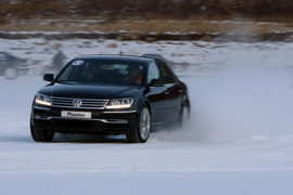 2011款大众辉腾冰雪试驾实拍