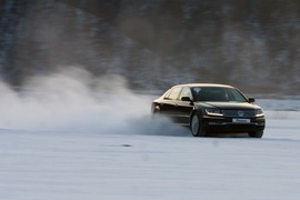 2011款大众辉腾冰雪试驾实拍