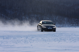 2011款大众辉腾冰雪试驾实拍