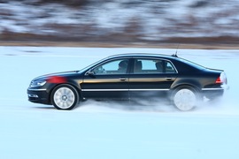 2011款大众辉腾冰雪试驾实拍