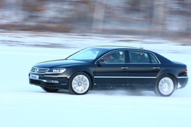 2011款大众辉腾冰雪试驾实拍