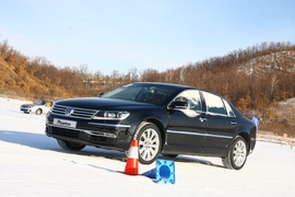 2011款大众辉腾冰雪试驾实拍