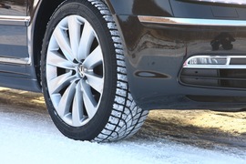 2011款大众辉腾冰雪试驾实拍