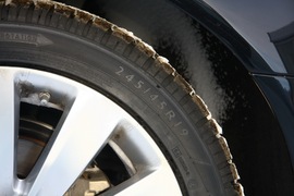 2011款大众辉腾冰雪试驾实拍