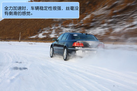 2011款大众辉腾冰雪试驾实拍