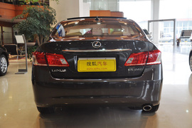 2010款雷克萨斯ES240豪华版