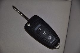 2011款福特蒙迪欧致胜GTDi200豪华型