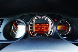 2012款东风雪铁龙C5试驾实拍