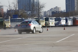 2012款东风雪铁龙C5试驾实拍