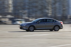 2012款东风雪铁龙C5试驾实拍