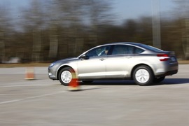 2012款东风雪铁龙C5试驾实拍