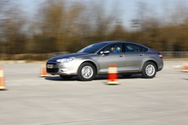 2012款东风雪铁龙C5试驾实拍