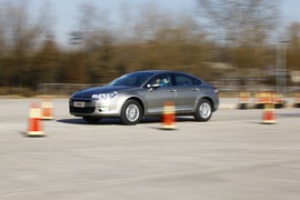 2012款东风雪铁龙C5试驾实拍