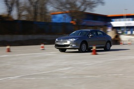 2012款东风雪铁龙C5试驾实拍