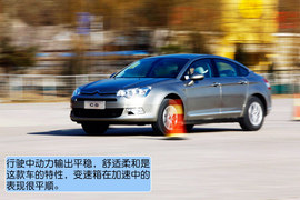 2012款东风雪铁龙C5试驾实拍