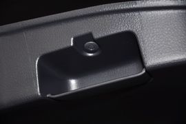 2012款长安铃木天语SX4锐骑