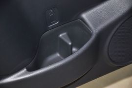 2012款长安铃木天语SX4锐骑