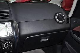 2012款长安铃木天语SX4锐骑