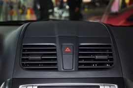 2012款长安铃木天语SX4锐骑
