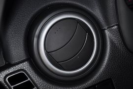 2012款长安铃木天语SX4锐骑