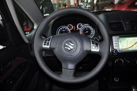 2012款长安铃木天语SX4锐骑
