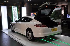 2012款保时捷Panamera