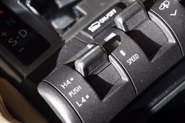 2010款雷克萨斯LX570到店实拍